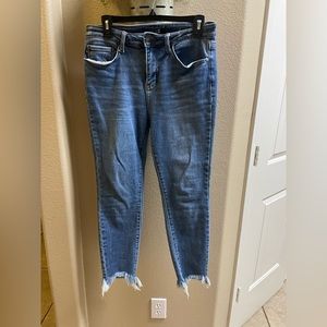 Judy Blue Skinny Fit Chewed Hem Jeans Size 9/29